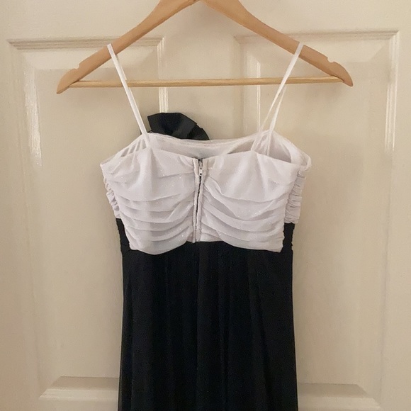 City Studio Full Length Strapless Formal Prom Dress Size 1 Gown White Black EUC - Picture 4 of 10